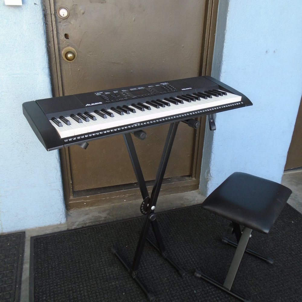 Keyboard and seat.